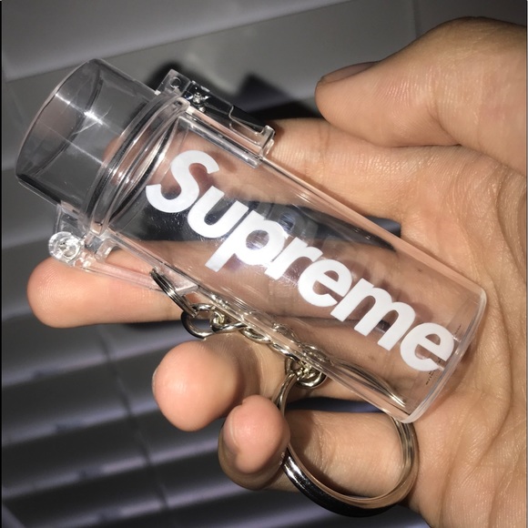 Supreme Lighter Keychain - Picture 2 of 4